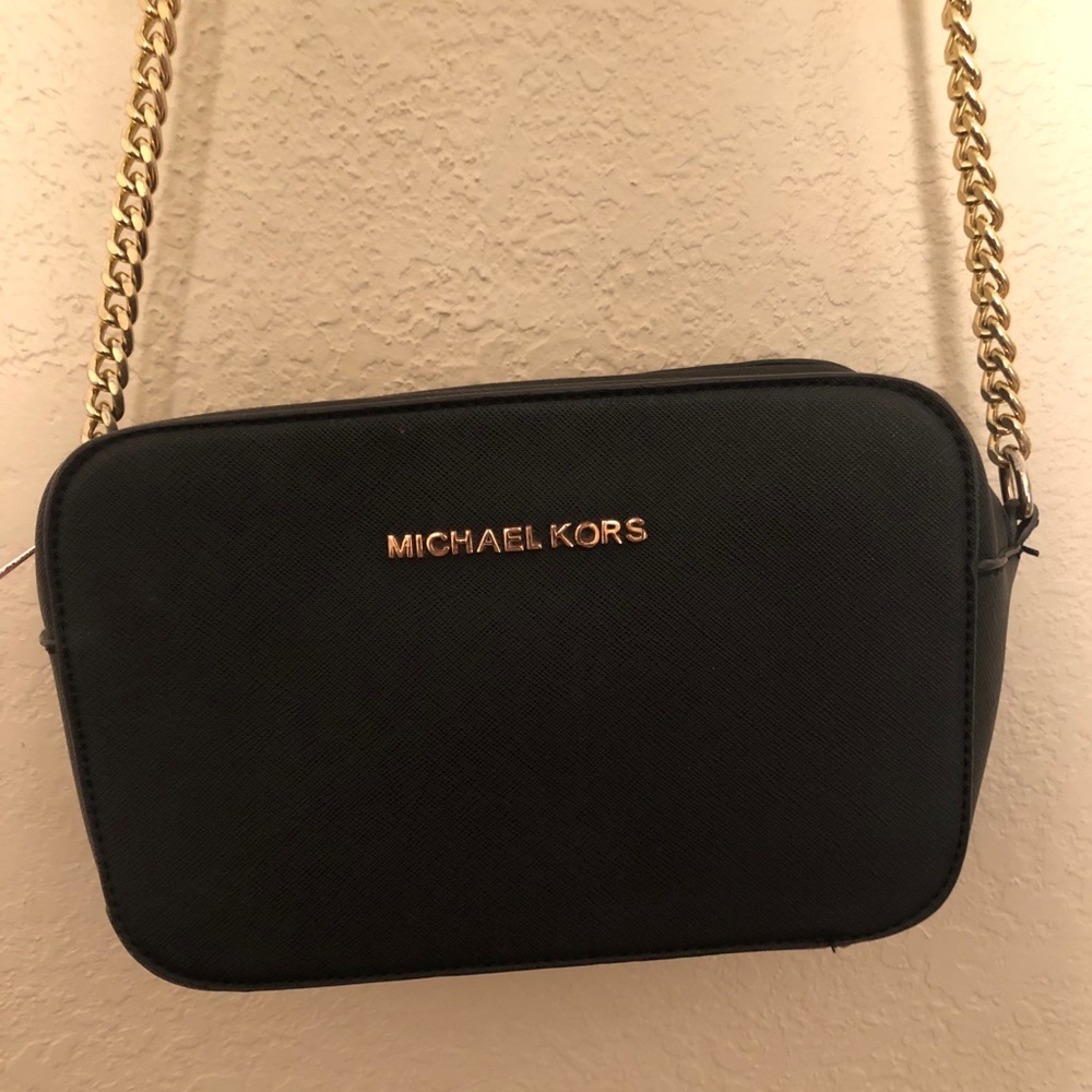 Michael kors jet set crossbody